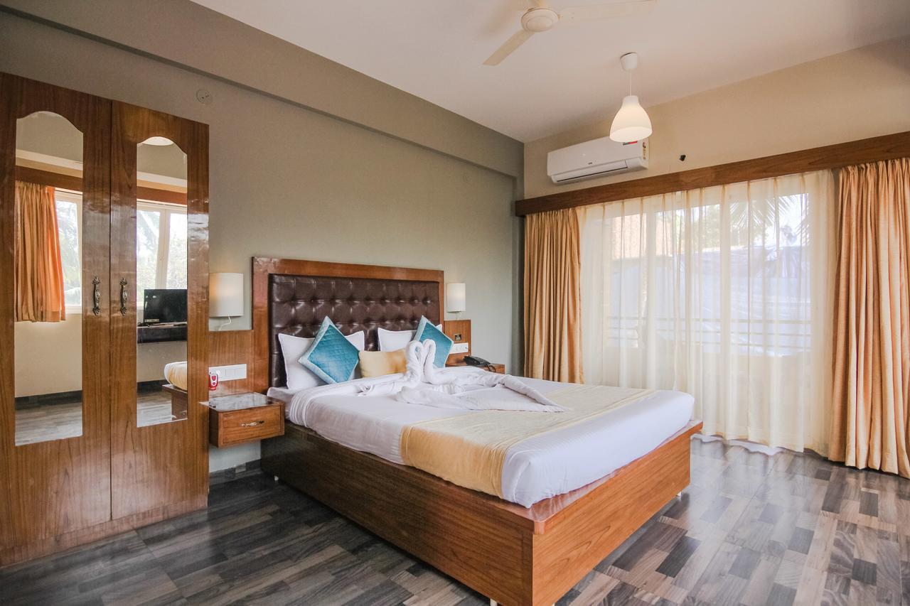 Royale Nirvana Resort Arpora Luaran gambar