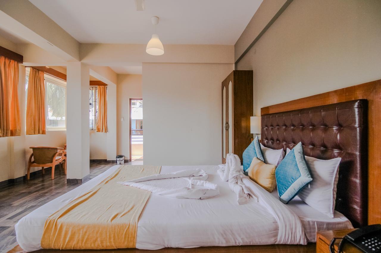 Royale Nirvana Resort Arpora Luaran gambar