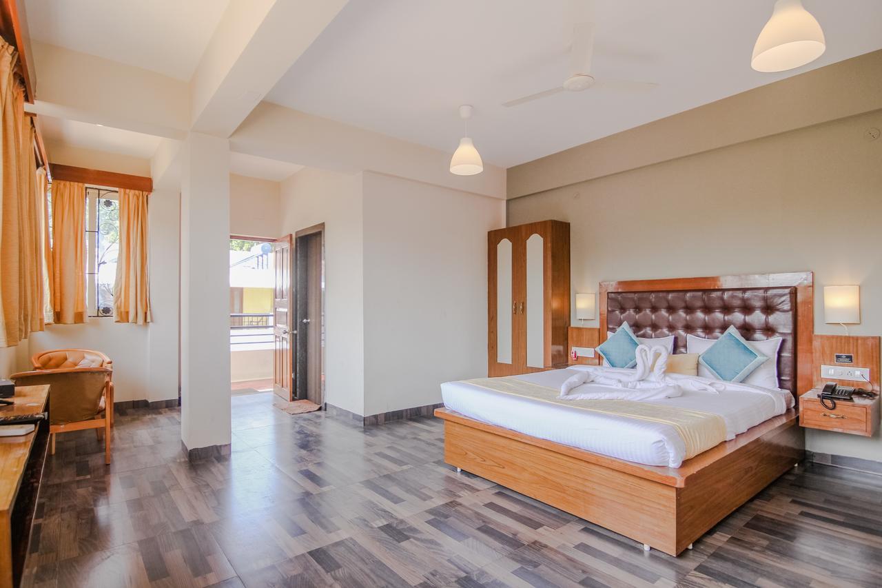 Royale Nirvana Resort Arpora Luaran gambar