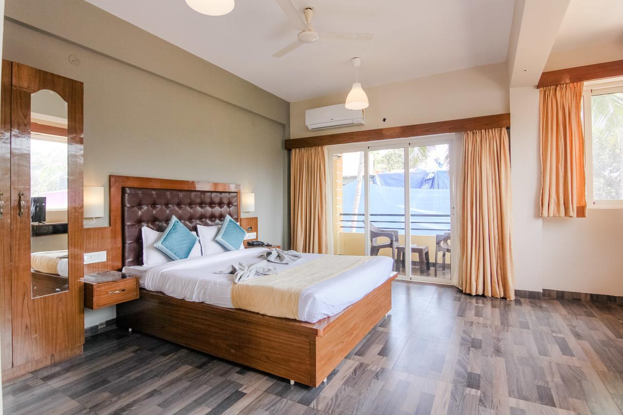 Royale Nirvana Resort Arpora Luaran gambar